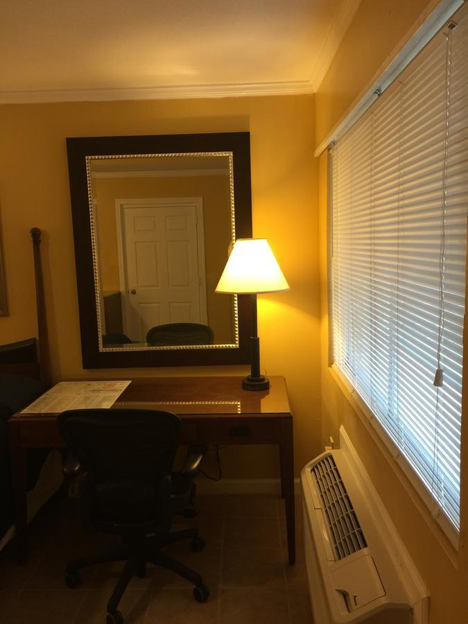Dragon Inn & Suites Fayette Экстерьер фото
