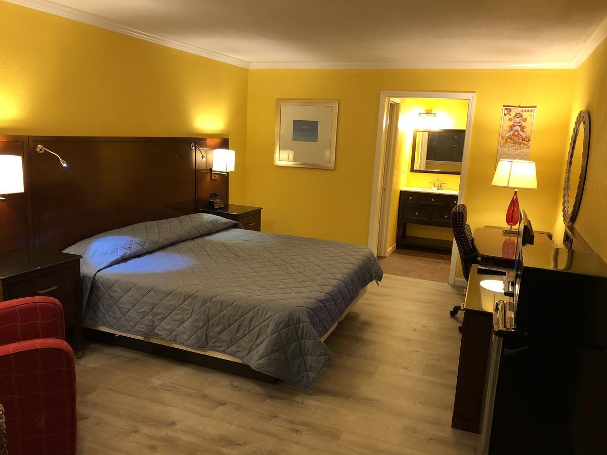 Dragon Inn & Suites Fayette Экстерьер фото