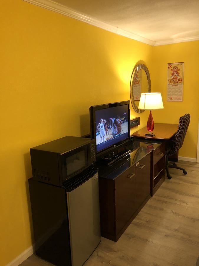 Dragon Inn & Suites Fayette Экстерьер фото